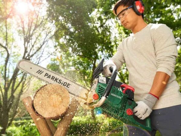 2-stroke petrol chainsaw® - Image 2